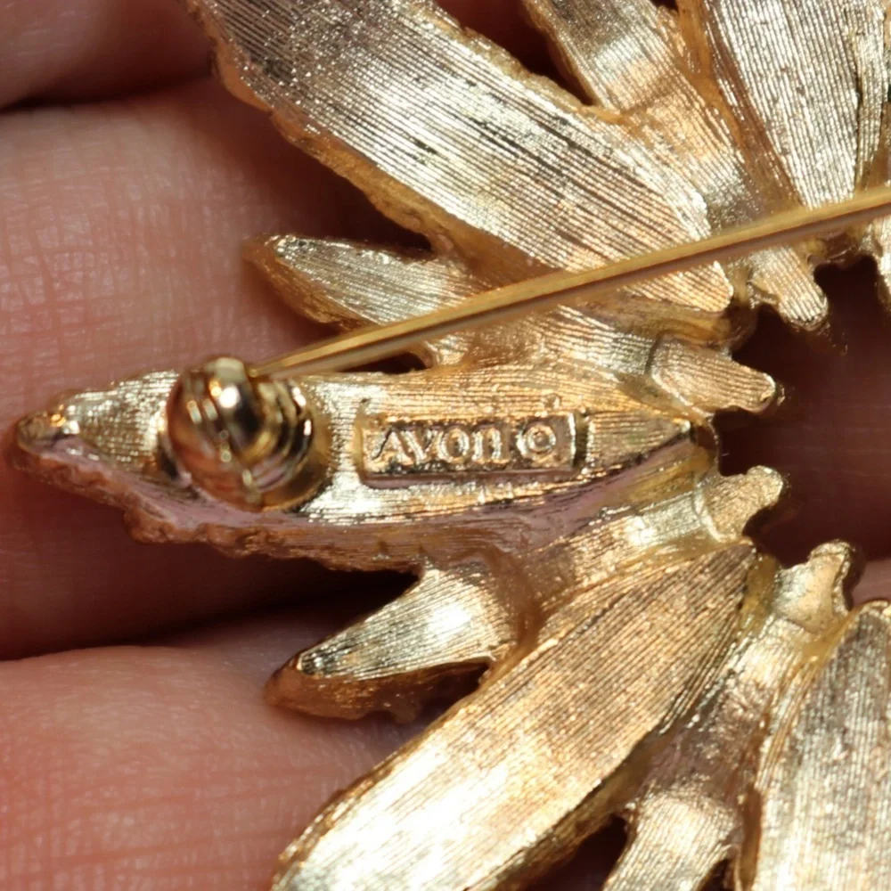 ✨💫 Sparkling 1980s Avon Gold Floral / Celestial Starburst Brooch 🏆💫✨ - Picture 10 of 16